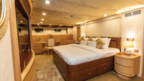Poseidon 118ft Yacht - Image 2