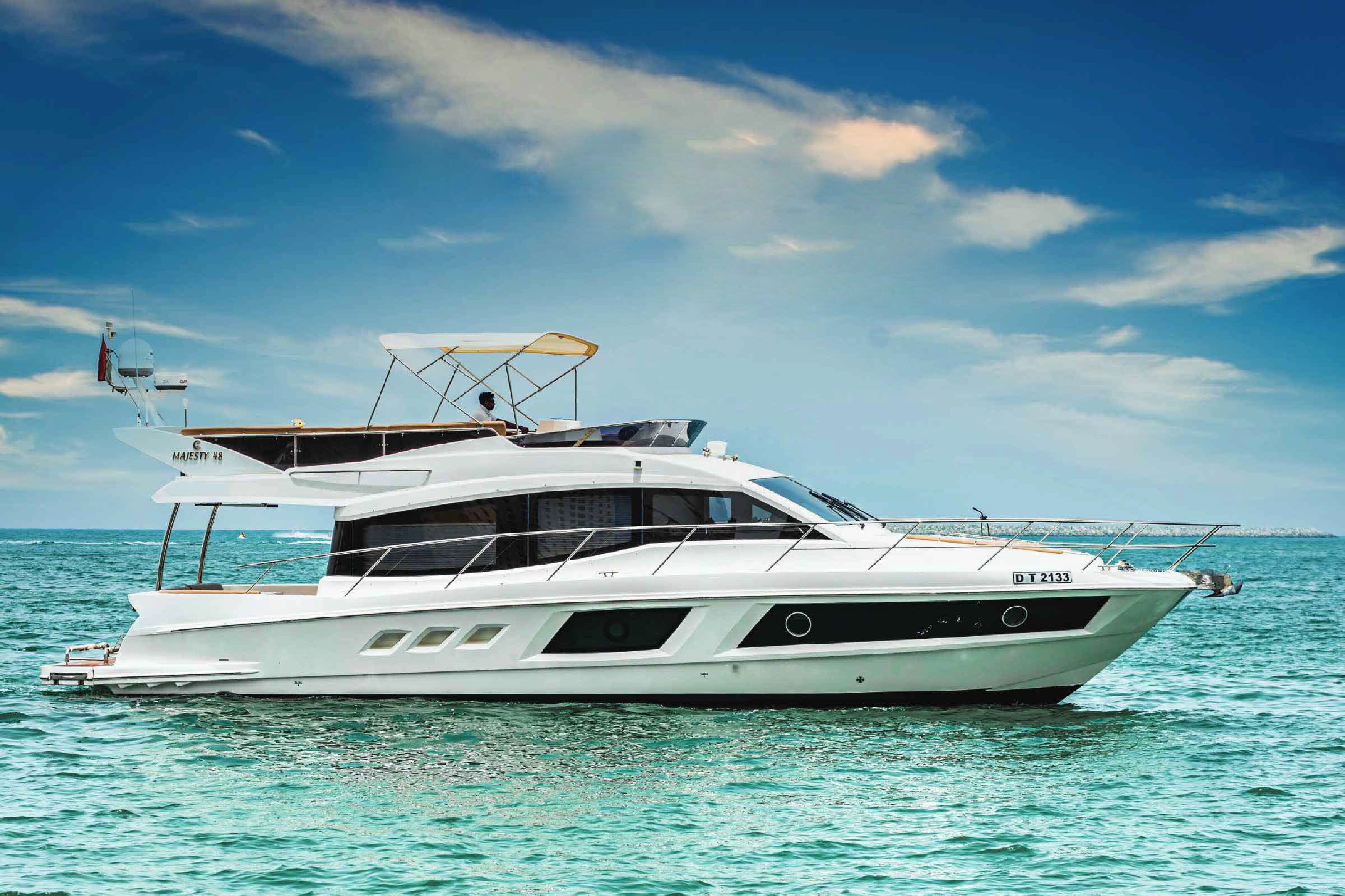 Luxury Yachts 1 12 Pax Majesty 48ft xTr 1 1 pdf