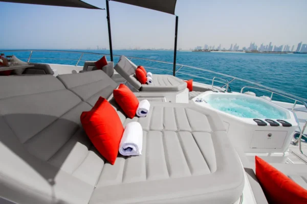 Sunseeker 116ft Yacht Jacuzzi