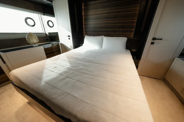 Ferretti 67ft Yacht Bedroom
