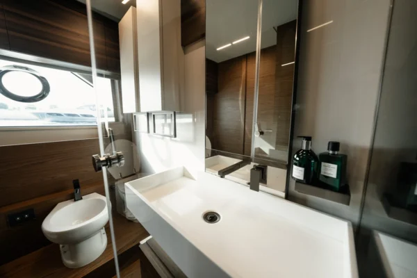 Ferretti 67ft Yacht Washroom