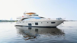 White Azimut 88ft Yacht